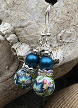 Load image into Gallery viewer, Tensha bead and Crystal Earrings