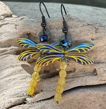 Load image into Gallery viewer, Dragonfly Beaded Earrings