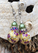Load image into Gallery viewer, Tensha bead and Crystal Earrings