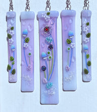 Load image into Gallery viewer, Rainy Blooms Wind Chimes