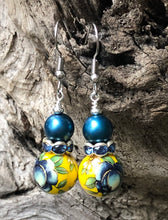 Load image into Gallery viewer, Tensha bead and Crystal Earrings