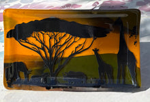 Load image into Gallery viewer, Serengeti Fused Glass Dish
