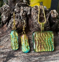 Load image into Gallery viewer, Rippled Dichro Leaves Fused Glass Pendant and Earrings