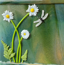 Load image into Gallery viewer, Simply Daisies Wind Chimes