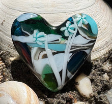 Load image into Gallery viewer, Fused Glass Heart