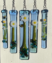 Load image into Gallery viewer, Daisy Meadow Wind Chimes