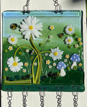 Load image into Gallery viewer, Daisy Meadow Wind Chimes