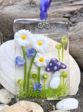 Load image into Gallery viewer, Fused Glass Suncatcher