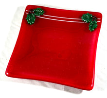Load image into Gallery viewer, Fused Glass - Medium Holly dish