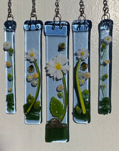 Load image into Gallery viewer, Field of Daisies Wind Chimes