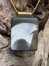 Load image into Gallery viewer, Abstract Matte Pendant Necklace