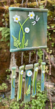 Load image into Gallery viewer, Simply Daisies Wind Chimes