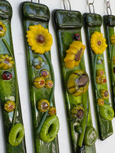 Load image into Gallery viewer, Sunflower Meadow Wind Chimes