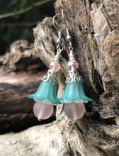 Load image into Gallery viewer, Teal and Lavender Tulip Style Earrings