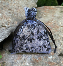 Load image into Gallery viewer, This Black and Silver Damask style Organza Lavender Sachet is useful in diminishing stress, easily fits in a drawer, purse, gym bag, or locker and makes a unique gift. The contents of each sachet is Oregon lavender, and only lavender, thus there are no other fillers. Lavender has plenty of its own natural oils, so give it a gentle squeeze to slightly bruise the buds to draw out more fragrance. This sachet should not be heated or put into a microwave oven.