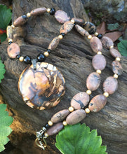 Load image into Gallery viewer, Mineral Necklace - Picture Jasper and Onyx