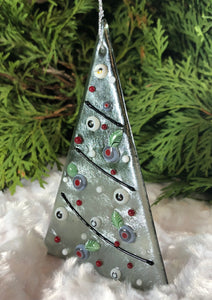 Holiday Ornaments - Chickadee in a tree