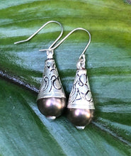 Load image into Gallery viewer, Tibetan Style Drop Earrings