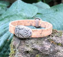 Load image into Gallery viewer, Leather Bracelet - Portuguese Cork Bracelet - Cheetah  with Silver Flecks