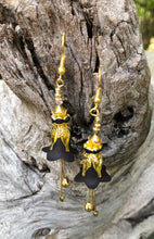 Load image into Gallery viewer, Tulip Style Earrings - Black Dangles